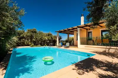 Image de Piscine privée ★ Vue sur la mer ★ Wifi ★ Plage à 1km ★ 3 chambres