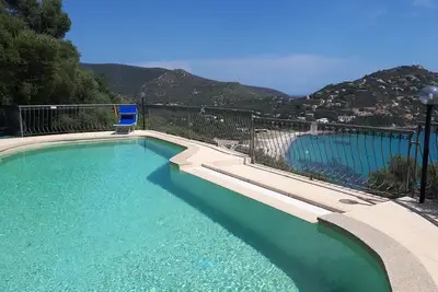 Image de 5 min de la plage à pied, Grande villa avec piscine privée, magnifique vue mer