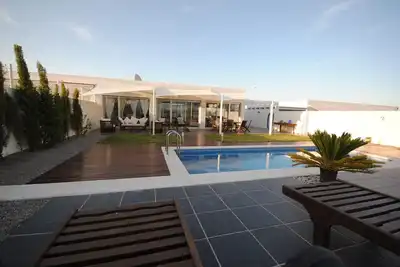 Image de Modern Villa, GreatLocation 100m to Sea/Beach, Private Pool+Garden, Wifi