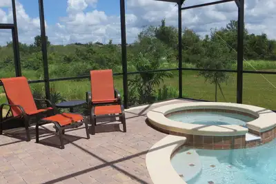 Image de Beautiful Spacious Gated Modern Luxury Villa Overlooking Conservation Area 7bd6b