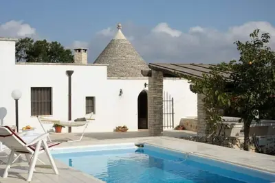 Belle Trullo avec piscine privée, facile à pied du site Unesco d'Alberobello