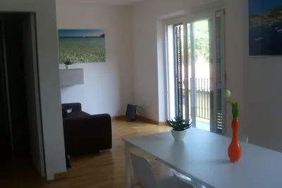 Image de Appartement lumineux et moderne en bord de mer avec 2 balcons
