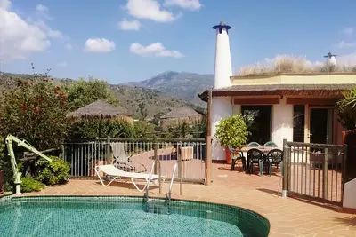 Image de Grande villa au calme, splendides vues, entre mer et montagnes