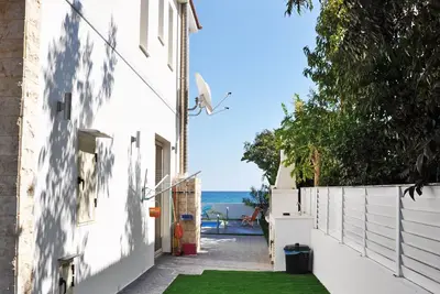 Image de Villa avec piscine privée By The Sea