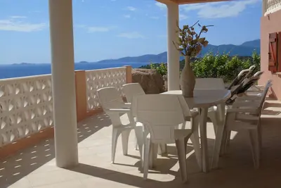 Image de Spacieux Rez de villa, superbe vue mer panoramique, très belles prestations.