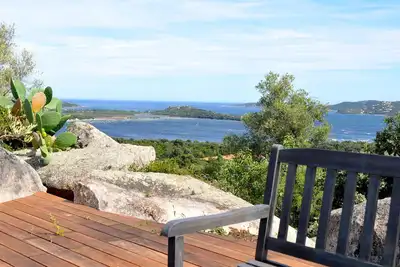 Image de Superbe Villa d'Architecte avec piscine chauffée - Vue Mer et Montagne