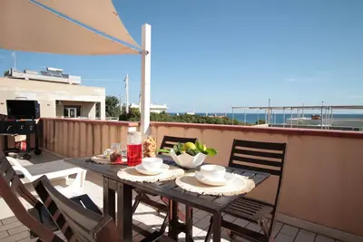 Image de Appartement Calabernardo; 50 mètres de la falaise, 400 mètres de la mer avec la plage, Offre SPÉCIALE