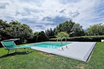 Image de Maison de vacances avec jardin et piscine privée sur le lac d'Orta