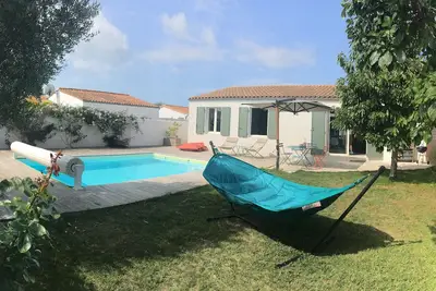 Image de Charmante maison moderne avec piscine sur Ile de RĂ©