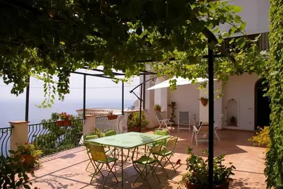 Image de Très belle maison avec grande terrasse et vue sur la mer à seulement 6 km de Positano