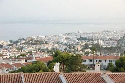 Image de Appartement dans quartier calme avec une belle vue sur la mer, piscine communautaire.