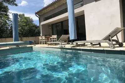 Image de Au sommet du village, vue magnifique sur le Mt Ventoux, piscine privée chauffée