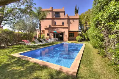 Image de Villa 5 chambres, jardin, piscine privée/Villa 5 rooms, garden and private pool