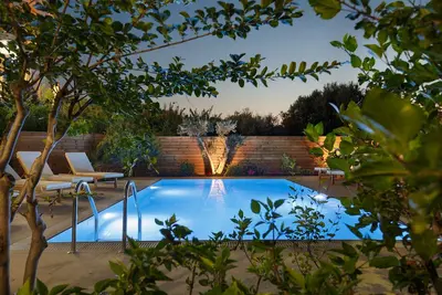 Image de Villa spacieuse avec une intimité totale à côté de la ville et de la plage de sable de Réthymnon!