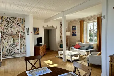 Image de Ia - Gîte de charme pour 4 personnes, piscine, proche Royan