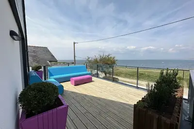 Belle Maison les pieds dans l’eau vue mer