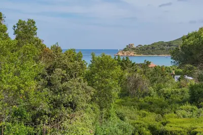 Image de Maison Avec Grand Jardin En Bord De Mer