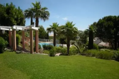 Image de Hyeres Giens: appartement  type 3 dans une résidence de standing avec Piscine