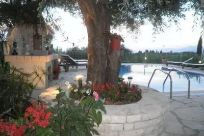 Image de Villa avec piscine privée et vue sur la mer au nord-est de Corfou