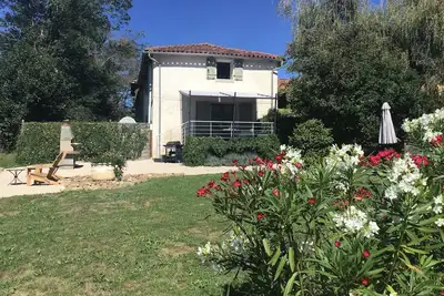 Image de Gite Trejeau For Two près de Castelnau Magnoac avec de magnifiques vues sur la montagne