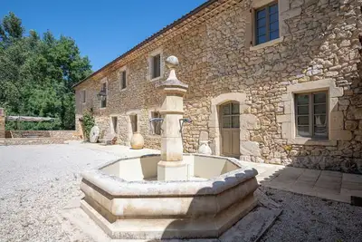 Image de Uzes Moulin Grisel Xviii, près des vignes, couverture automatique pisc, clim.