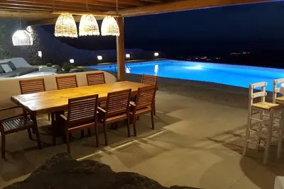 Image de Vers une autre vue βρίσκεται μόλις 3’από την πιο διασημη παραλία της Μυκόνου