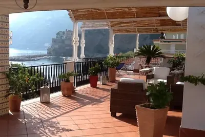 Image de Un magnifique appartement au bord de l'eau au cœur de la côte amalfitaine