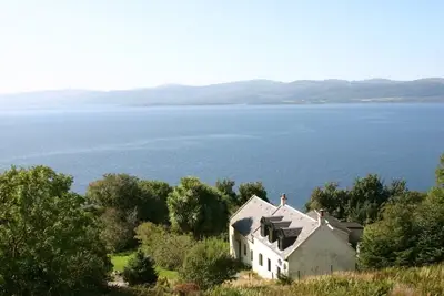 Image de A beautifully and remote farmhouse in an outstanding sea view location