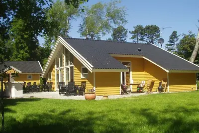 Image de Gite pour 12 personnes dans 6 chambres, tous les appareils et sauna. Jardin clos