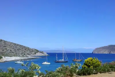 Seafront Cozy Garden Suite, Vue sur Mer Magnifique