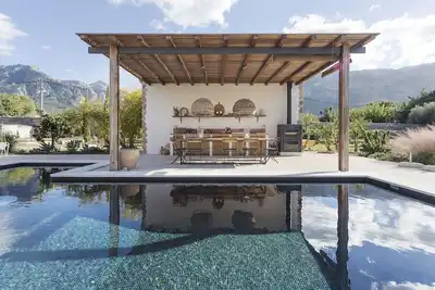 Image de Villa en pierre design exclusive avec vue sur les montagnes