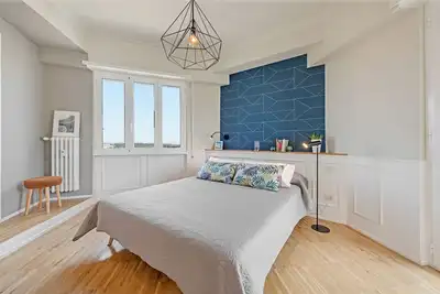 Image de • Escapade élégante • Ensoleillé spacieux | 2 chambres avec salle de bain en suite • Pigneto