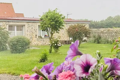 Image de Beau Gîte classé 3 étoiles, entièrement rénové, proche campagne/mer, yoga. 4pax.