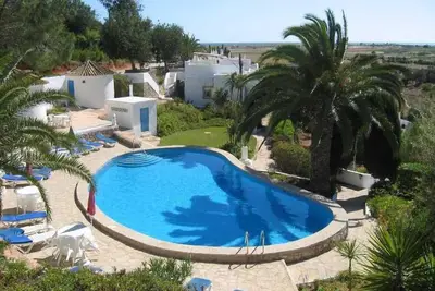 Image de Climatisation Villa On Set de développement des petites Dans 24 Acres