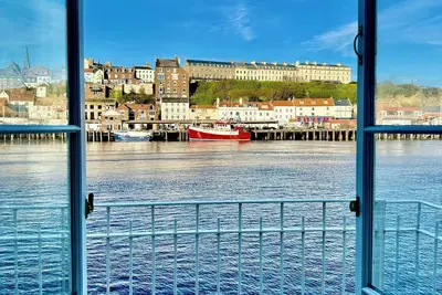 Image de Spectaculaire Waterfront Localisation avec Balcon
