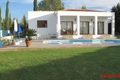 Image de It is hard to imagine a better site than this in Cyprus.