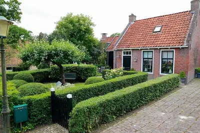 Image de La maison individuelle en terp au milieu de notre village dans un endroit calme