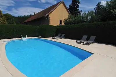 Image de Felon: Gites du 'bambois' dans une ancienne ferme comtoise avec piscine