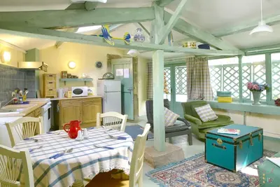 Image de Le Petit Pavillon de La Gaudane avec jardin et piscine dans Cordes sur Ciel même