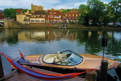 Image de Luxueuse escapade Eton / Windsor Thames Riverside!