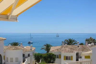 Image de Villa 3/4 chambres au coeur du village, vues spectaculaires sur la mer, climatisation et wifi