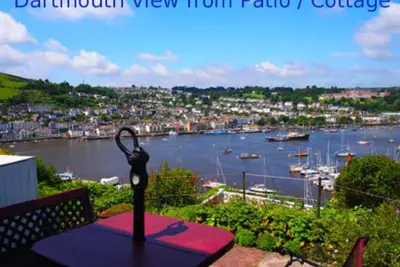 Image de Vues panoramiques vraiment spectaculaires sur l'estuaire R Dart, Dartmouth de toutes les pièces
