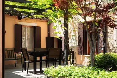 Image de Appartement calme récemment rénové avec jardin