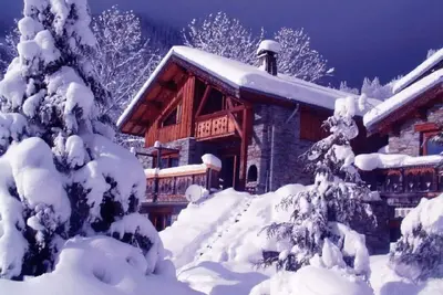 Image de Chalet de ski luxe- clair et spacieux- piscine, sauna, jacuzzi - 400m des pistes