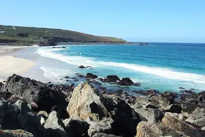 Image de Appartement rez de chaussée à proximité de Plage de Porthmeor, Tate Gallery, ville et le port