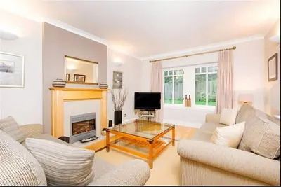 Image de Spacieuse et luxueuse, Barnton - Cramond, Édimbourg - près du golf, ville, mer