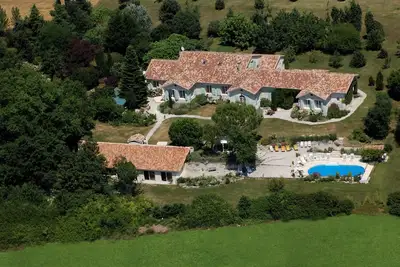 Image de Spacieuse Demeure de Charme avec Piscine, Spa et Sauna pour 25personnes +