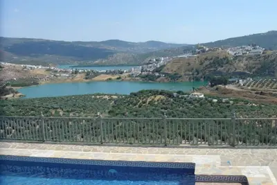 Image de Hébergement rural El Mirador / Hébergement rural à Iznájar / 8 personnes