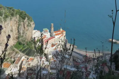 Image de A deux pas de la mer. .