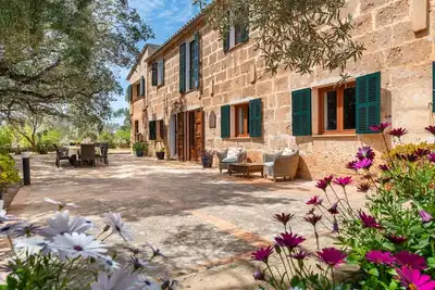 Image de Ses Rotetes: Cottage près de la plage, avec piscine et court de tennis